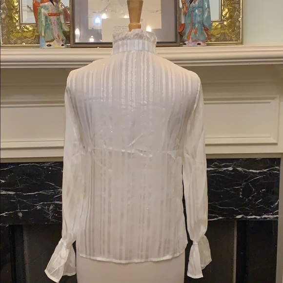 NWT white chiffon ruffled front blouse - Picture 4 of 4